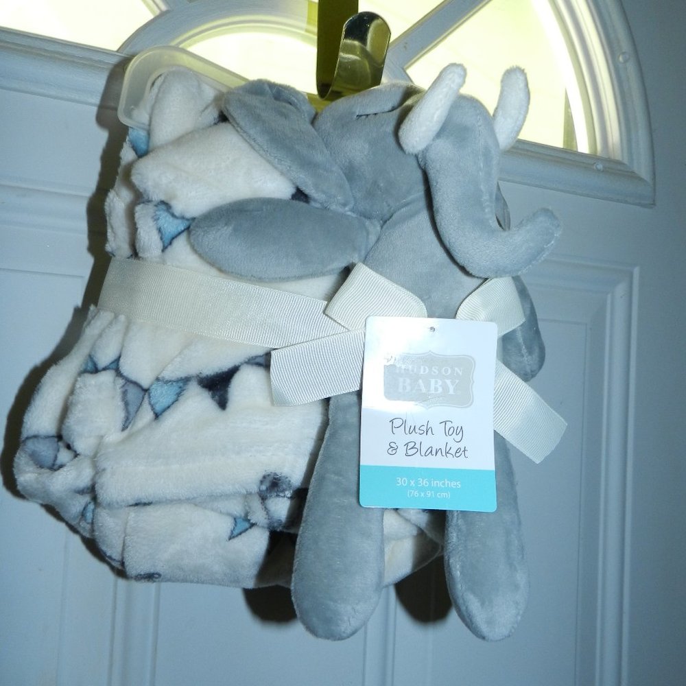 Hudson Baby Infant Elephant Gift Set Toy & Matching Baby Blanket NEW/NWT! - Picture 1 of 11